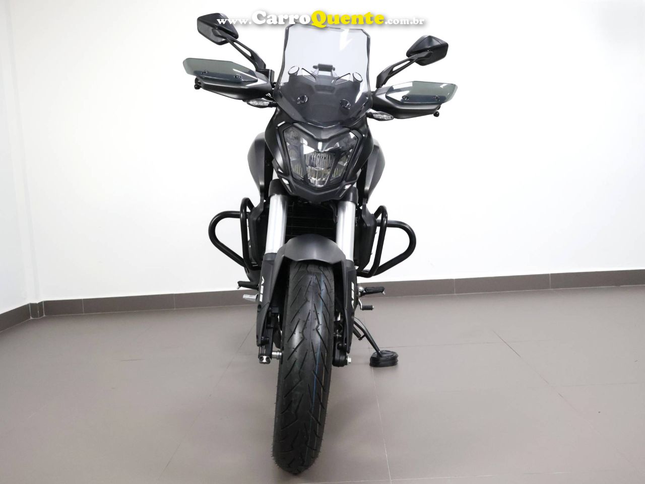 BAJAJ DOMINAR 400 ABS 2026 - Loja