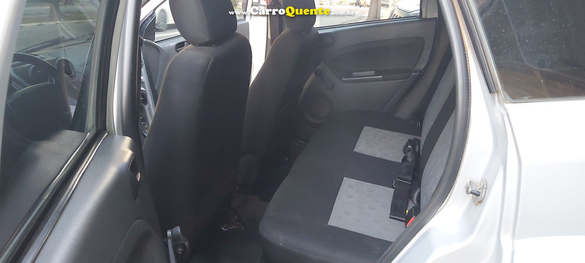 FORD   FIESTA SE 1.0 8V FLEX 5P   PRATA 2014 1.0 FLEX - Loja