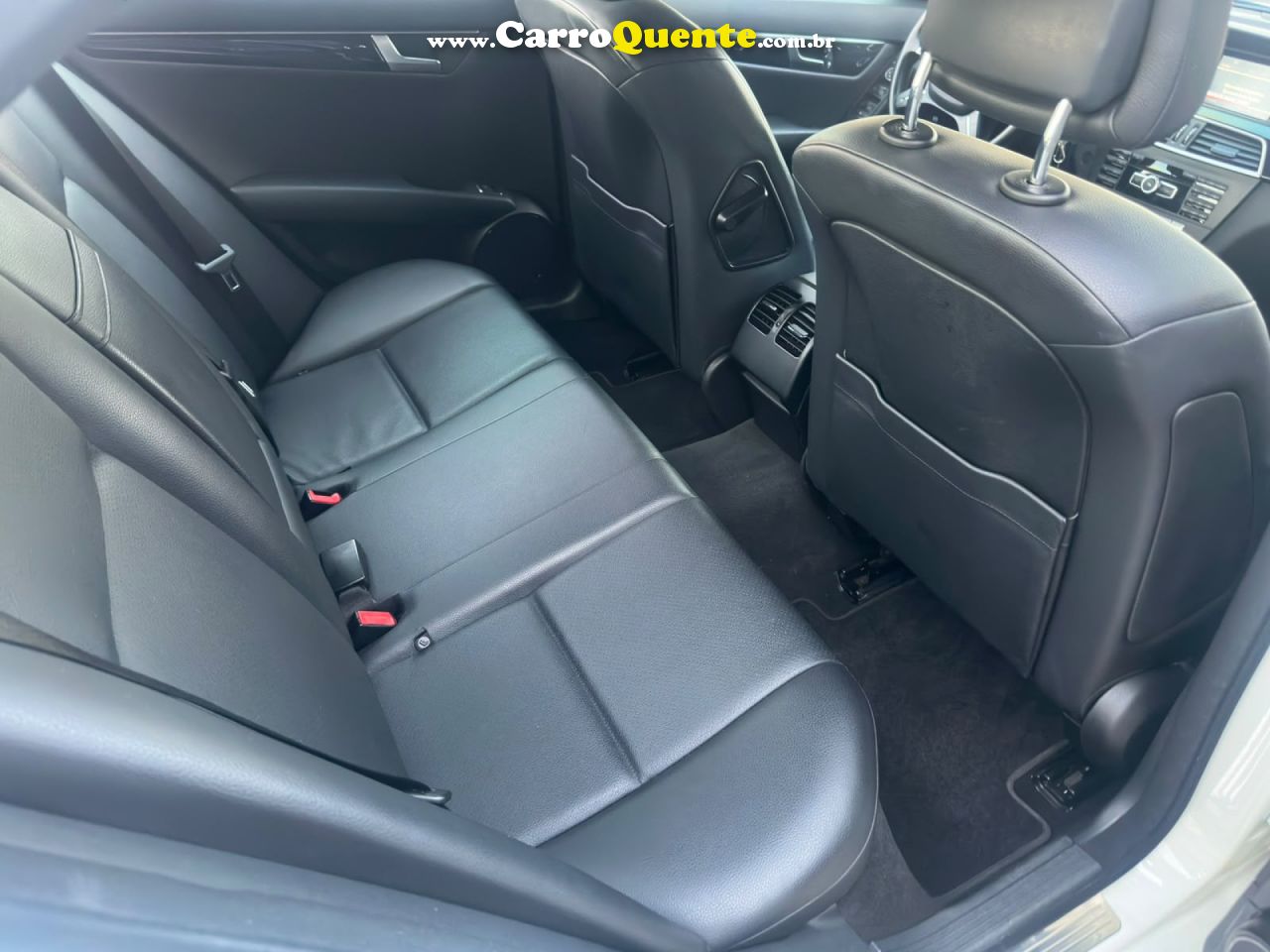 MERCEDES-BENZ   C-180 CGI CLASSIC 1.8 16V 156CV AUT.   BRANCO 2012 1.8 GASOLINA - Loja