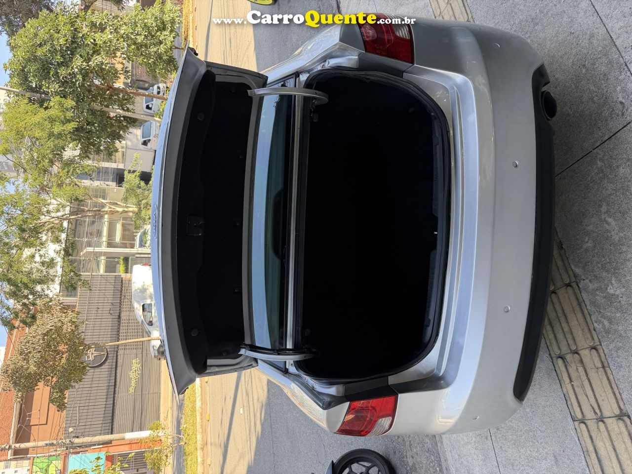 KIA   CERATO 1.6 16V AUT.   PRATA 2013 1.6 GASOLINA - Loja