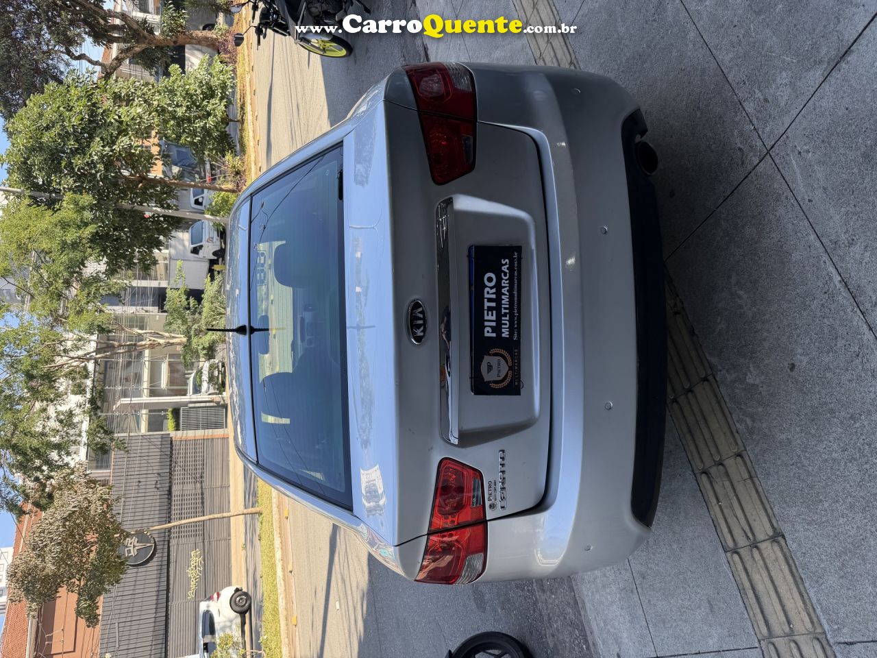 KIA   CERATO 1.6 16V AUT.   PRATA 2013 1.6 GASOLINA - Loja