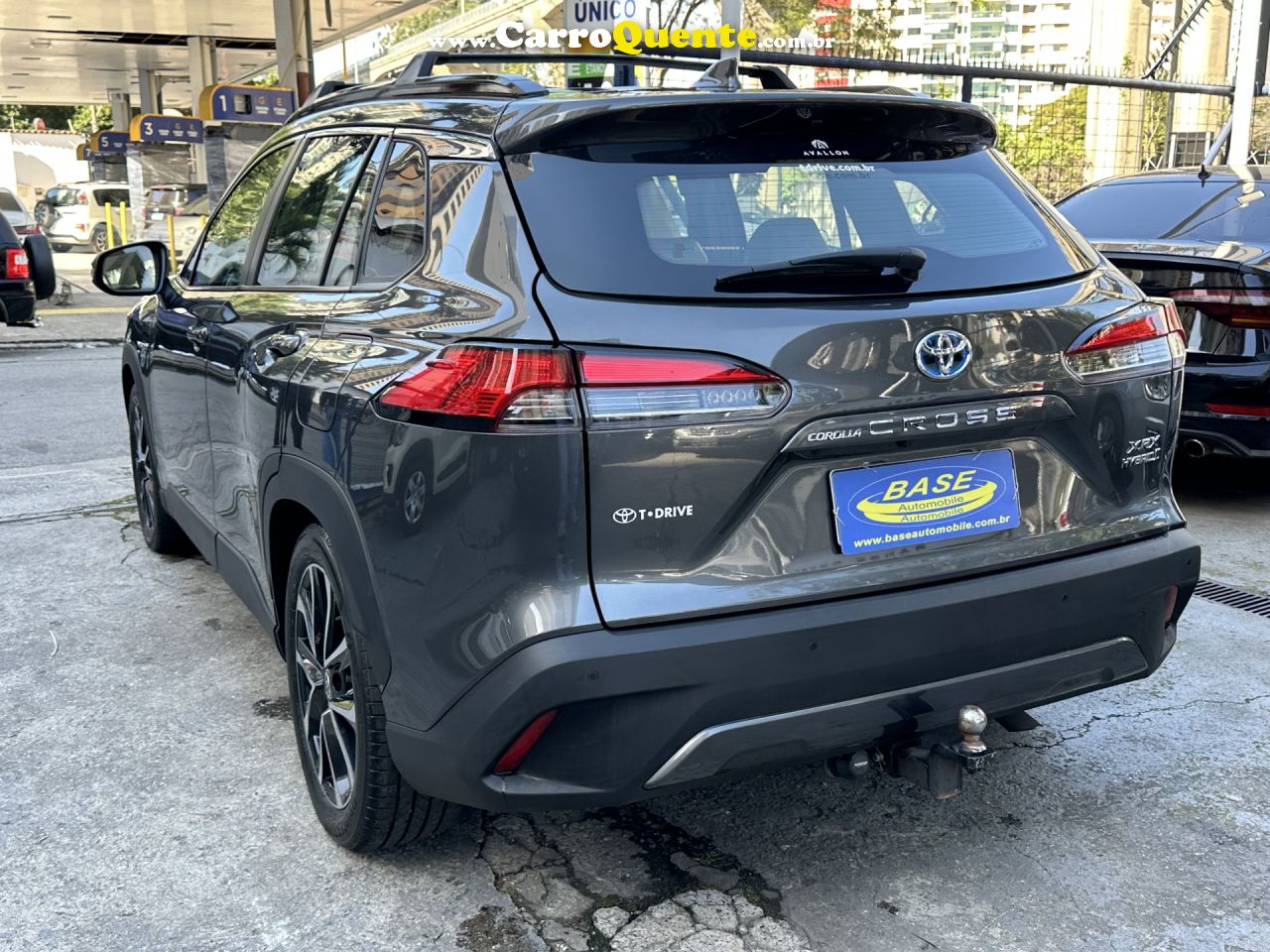 TOYOTA   COROLLA CROSS XRX 1.8 16V AUT.(HÍBRIDO)   CINZA 2023 1.8 16V FLEX E ELÉTRICO - Loja
