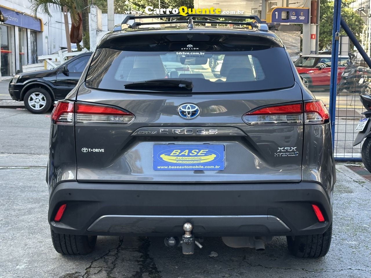 TOYOTA   COROLLA CROSS XRX 1.8 16V AUT.(HÍBRIDO)   CINZA 2023 1.8 16V FLEX E ELÉTRICO - Loja
