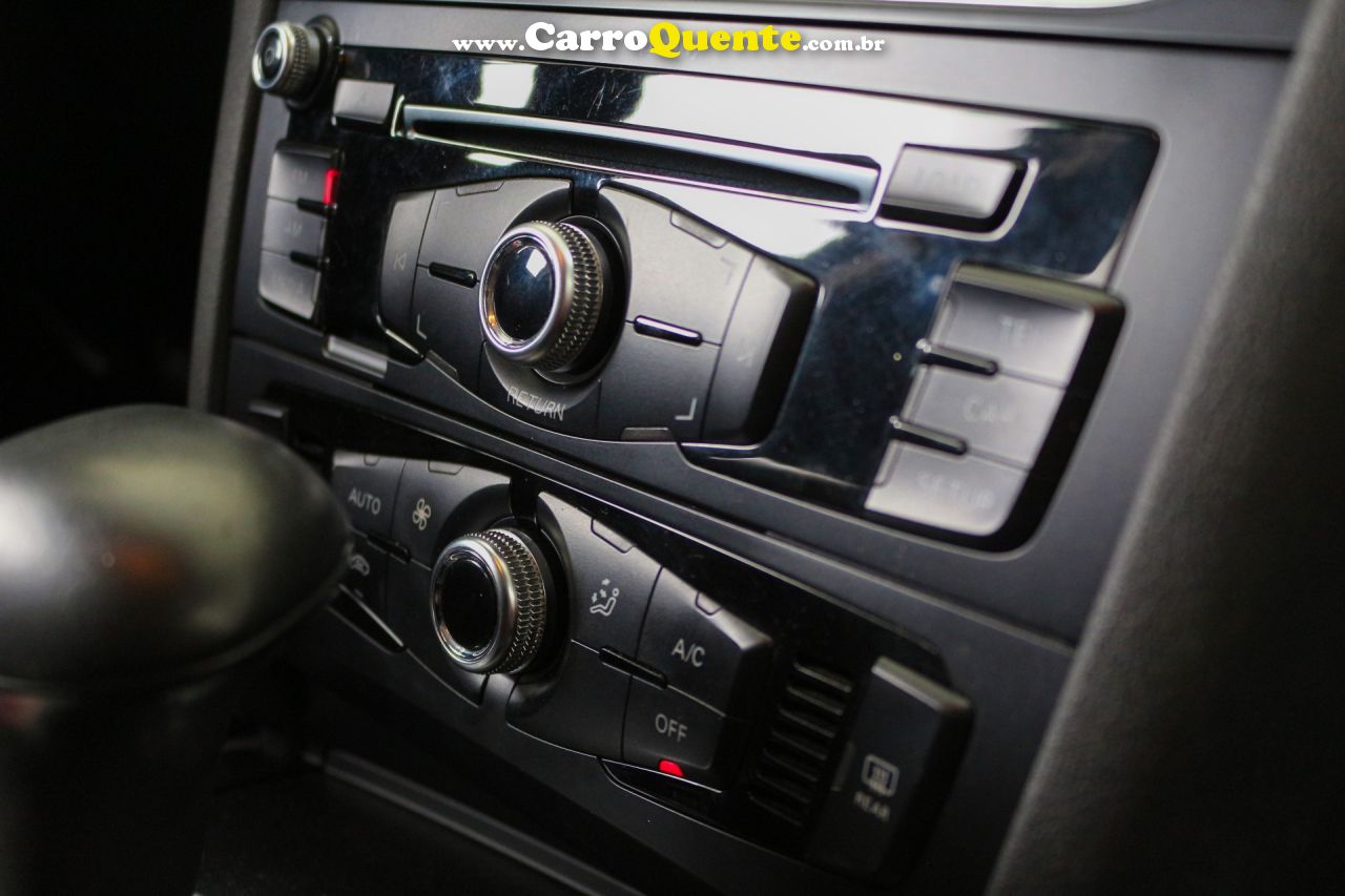 AUDI   A4 1.8 TIP. MULTITRONIC TURBO   PRATA 2016 1.8 GASOLINA - Loja