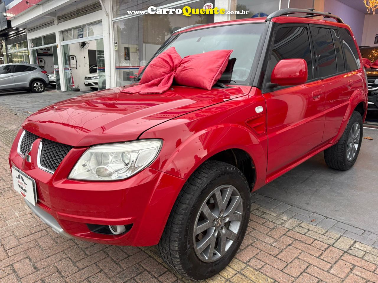 MITSUBISHI   PAJERO TR4 2.0 2.0 FLEX 16V 4X4 AUT.   VERMELHO 2010 2.0 FLEX - Loja