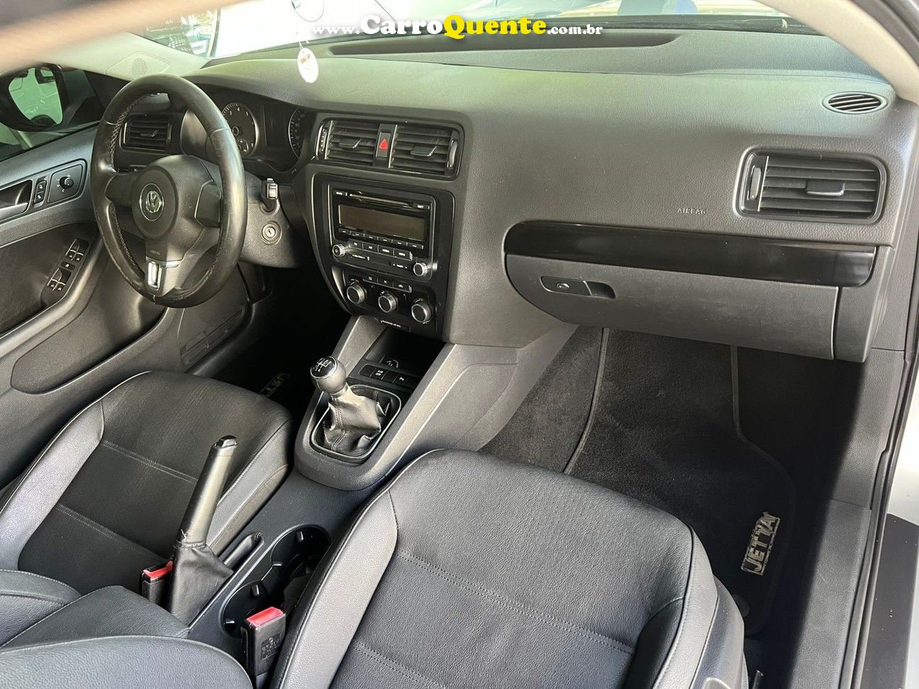 VOLKSWAGEN JETTA 2.0 COMFORTLINE 2012 - Loja