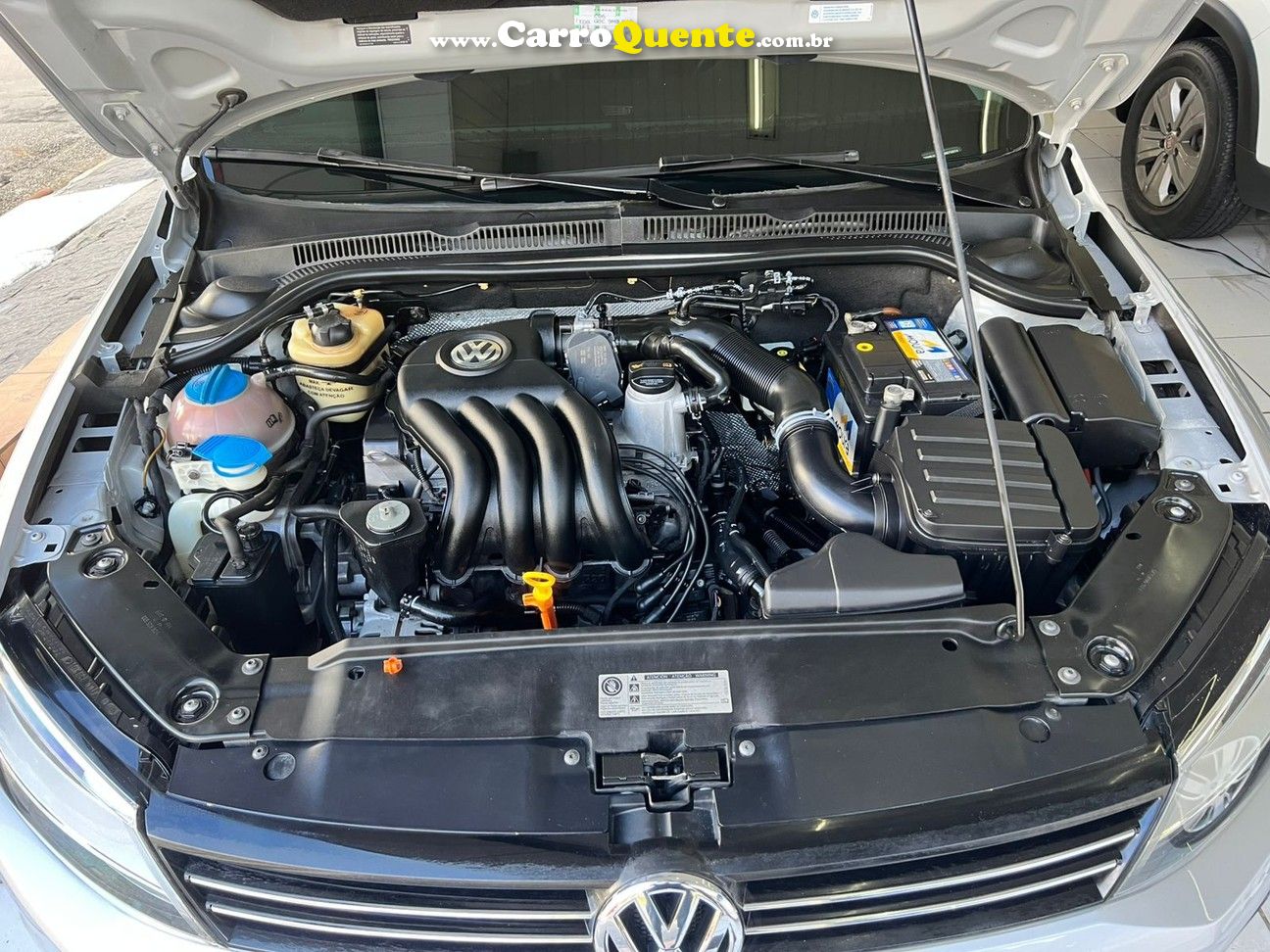 VOLKSWAGEN JETTA 2.0 COMFORTLINE 2012 - Loja