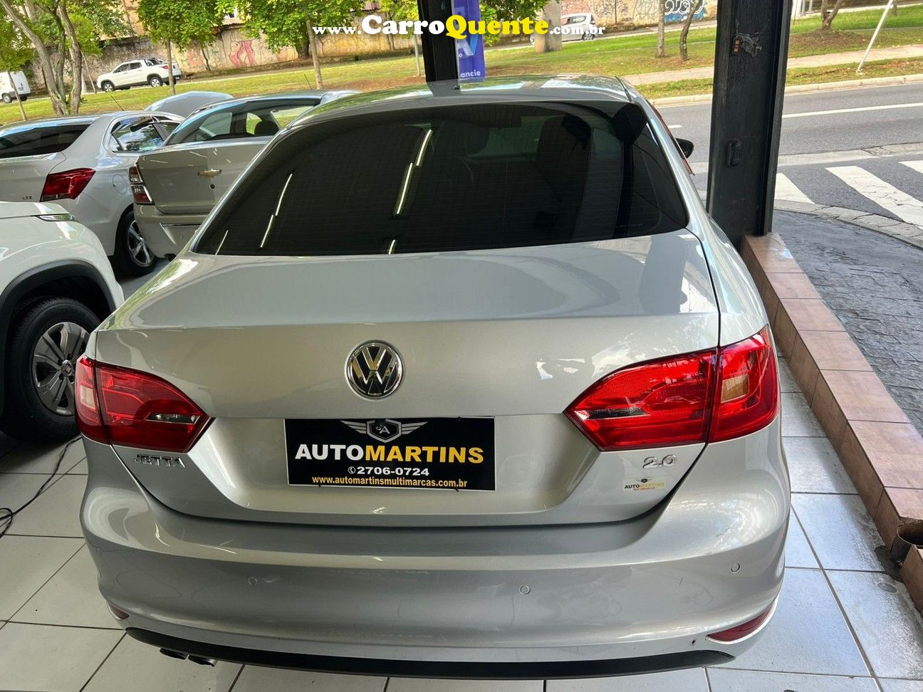 VOLKSWAGEN JETTA 2.0 COMFORTLINE 2012 - Loja