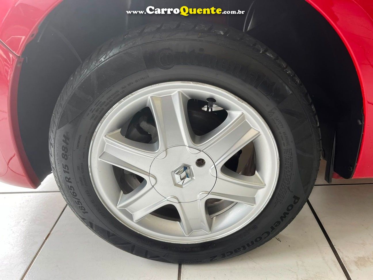 RENAULT SANDERO 2014 - Loja