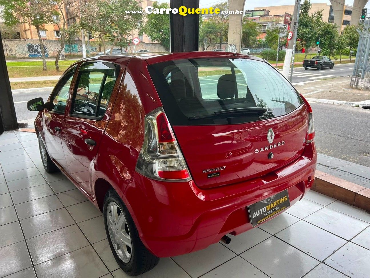 RENAULT SANDERO 2014 - Loja