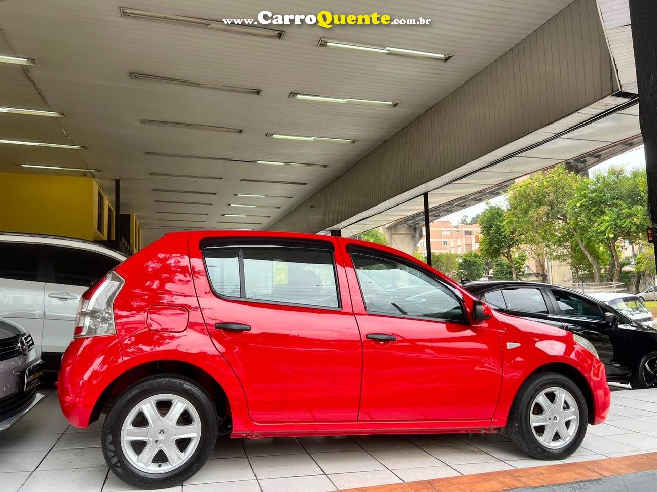 RENAULT SANDERO 2014 - Loja