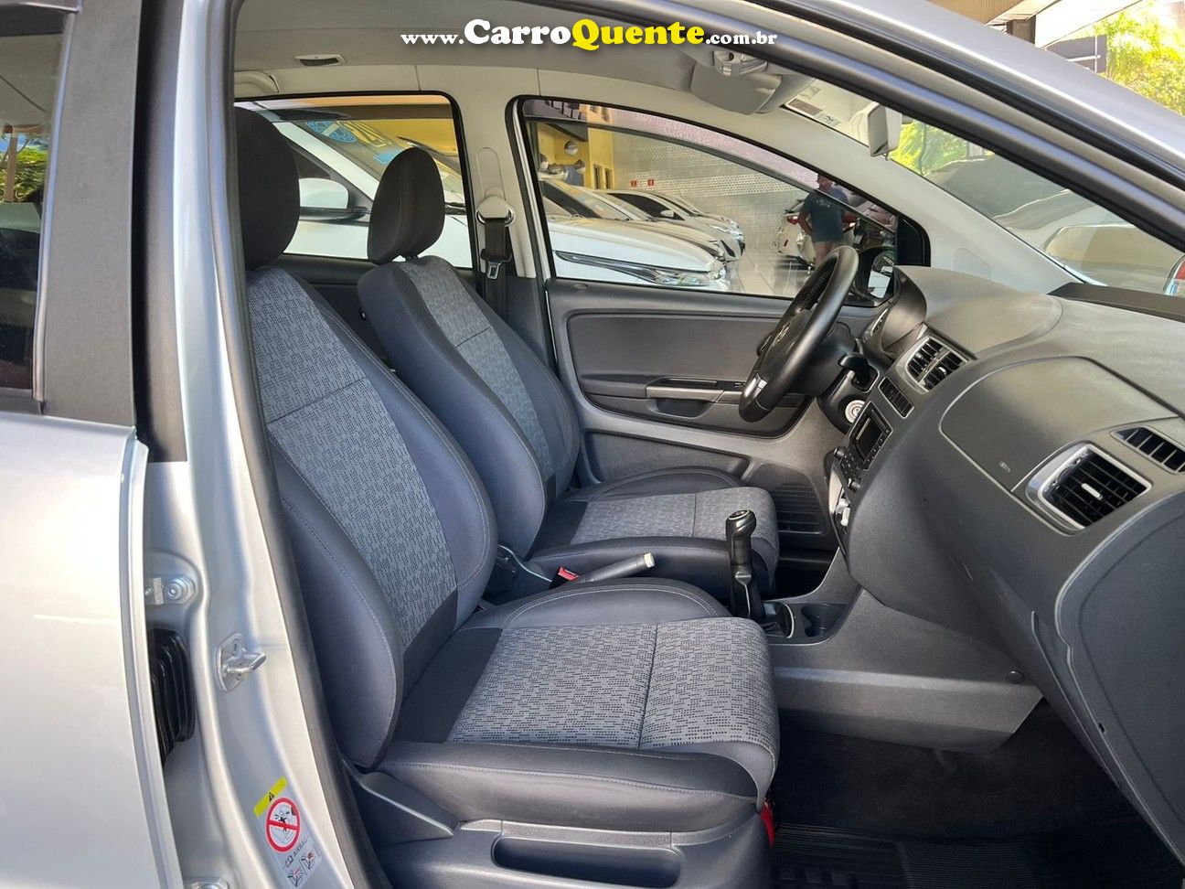 VOLKSWAGEN FOX 1.0 MI 8V 2014 - Loja