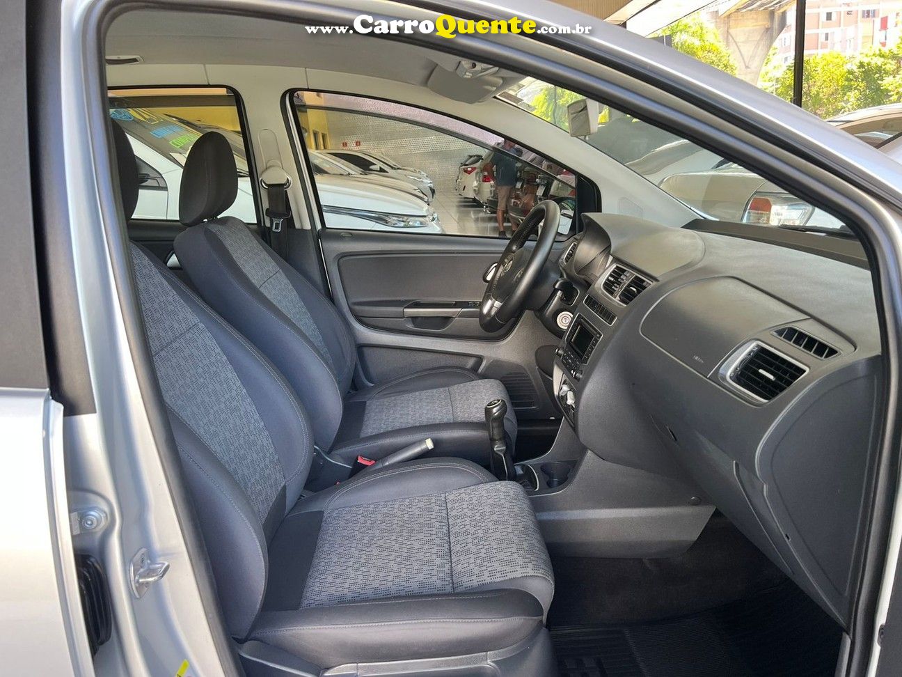 VOLKSWAGEN FOX 1.0 MI 8V 2014 - Loja