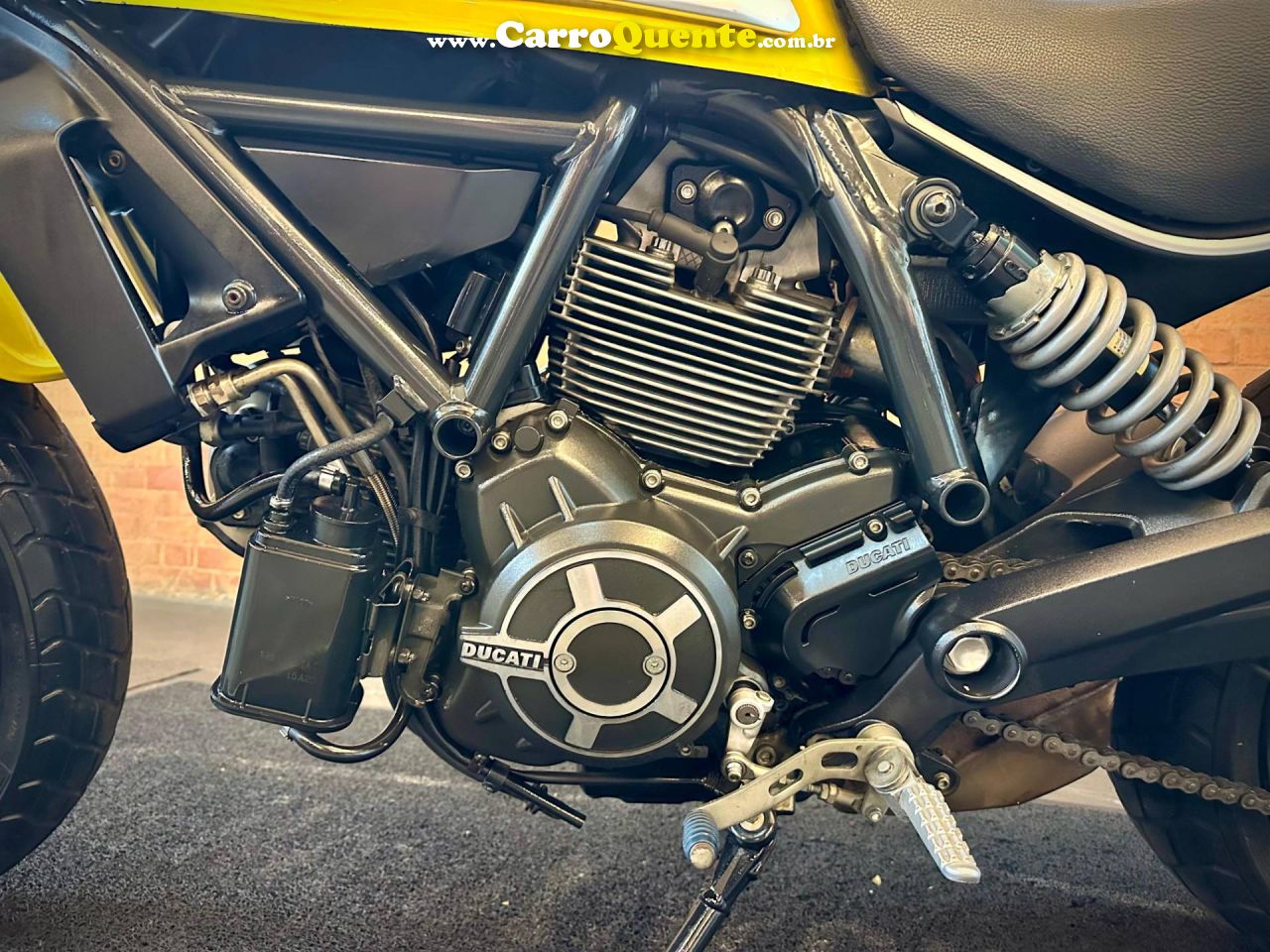 DUCATI SCRAMBLER ICON 2016 - Loja