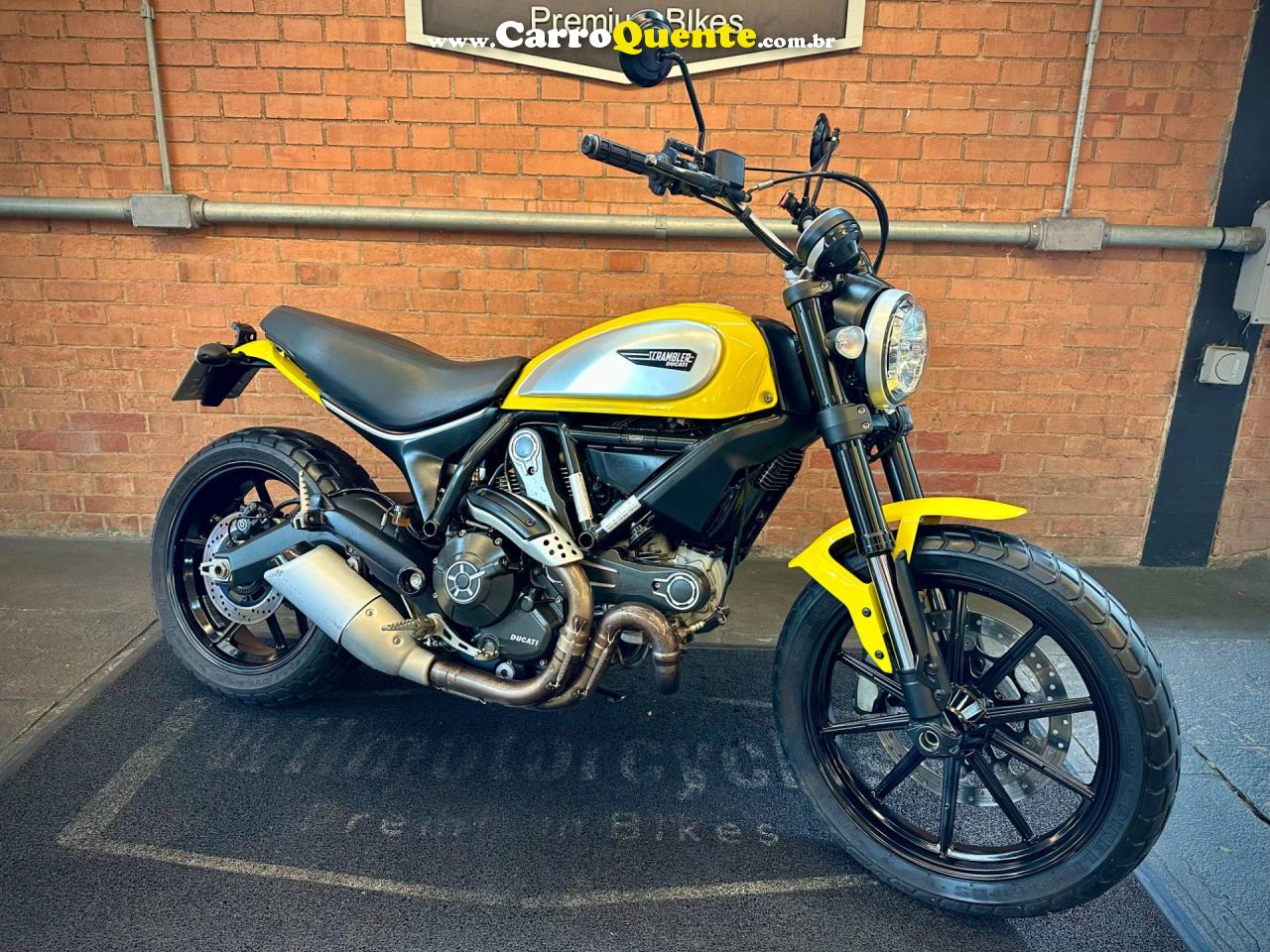 DUCATI SCRAMBLER ICON 2016 - Loja