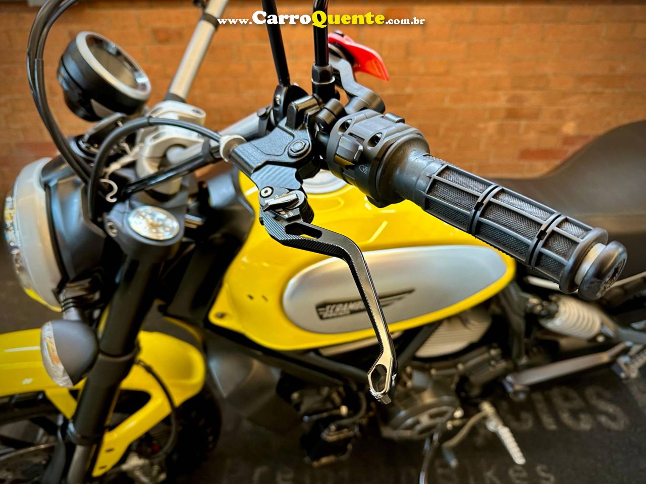 DUCATI SCRAMBLER ICON 2016 - Loja