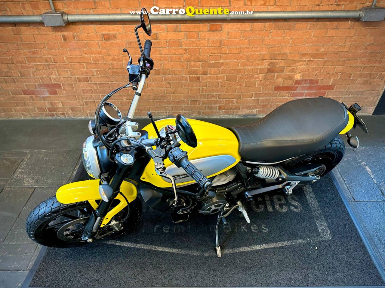 DUCATI SCRAMBLER ICON 2016 - Loja
