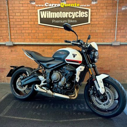 TRIUMPH TRIDENT 660 2022