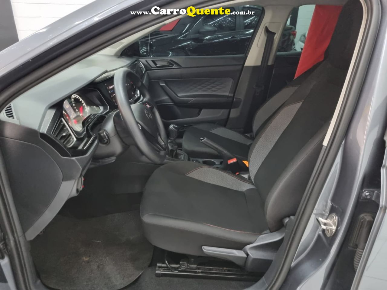 VOLKSWAGEN   POLO TRACK 1.0 FLEX 12V 5P   BRANCO 2025 1.0 FLEX - Loja