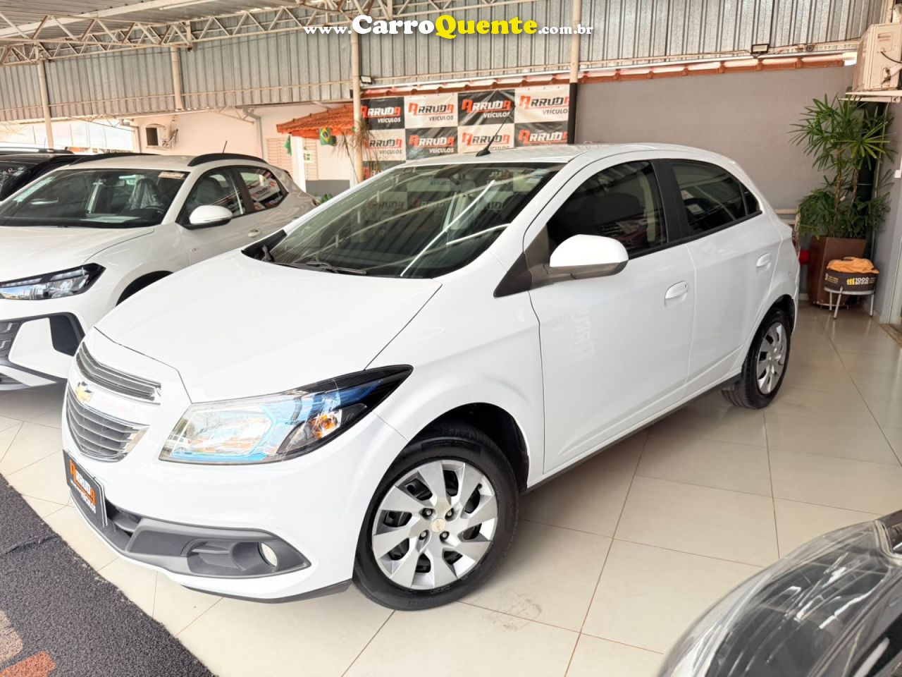 CHEVROLET   ONIX HATCH LT 1.4 8V FLEXPOWER 5P AUT.   BRANCO 2015 1.4 FLEX - Loja