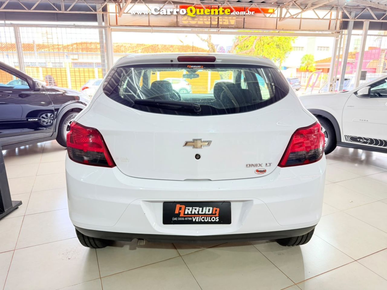 CHEVROLET   ONIX HATCH LT 1.4 8V FLEXPOWER 5P AUT.   BRANCO 2015 1.4 FLEX - Loja