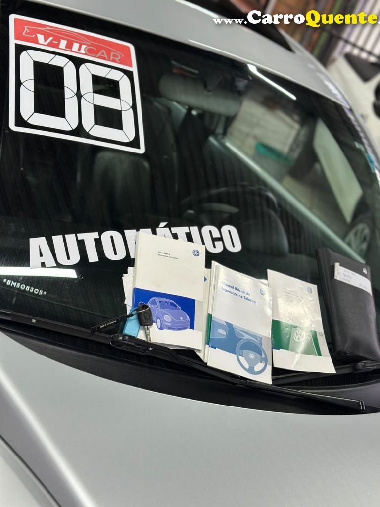 VOLKSWAGEN   NEW BEETLE 2.0 MI MEC.AUT.   PRATA 2008 2.0 GASOLINA - Loja
