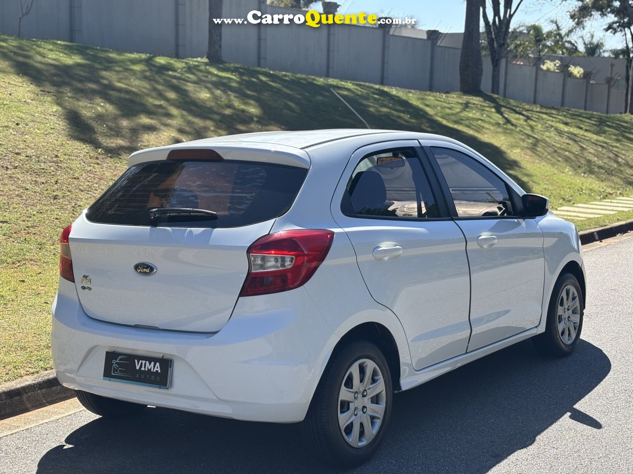 FORD   KA 1.0 SESE PLUS TIVCT FLEX 5P   BRANCO 2015 1.0 FLEX - Loja