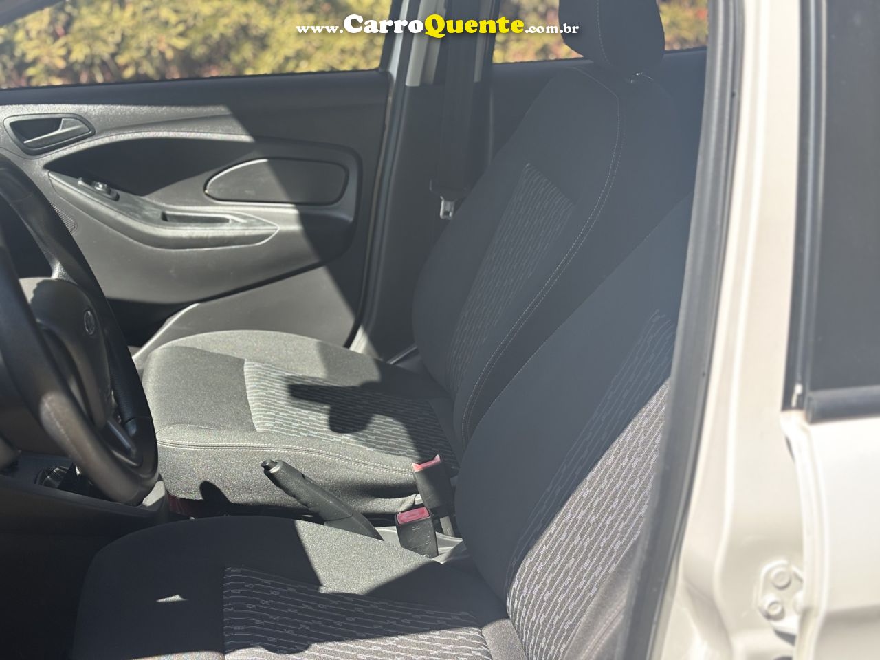 FORD   KA 1.0 SESE PLUS TIVCT FLEX 5P   BRANCO 2015 1.0 FLEX - Loja