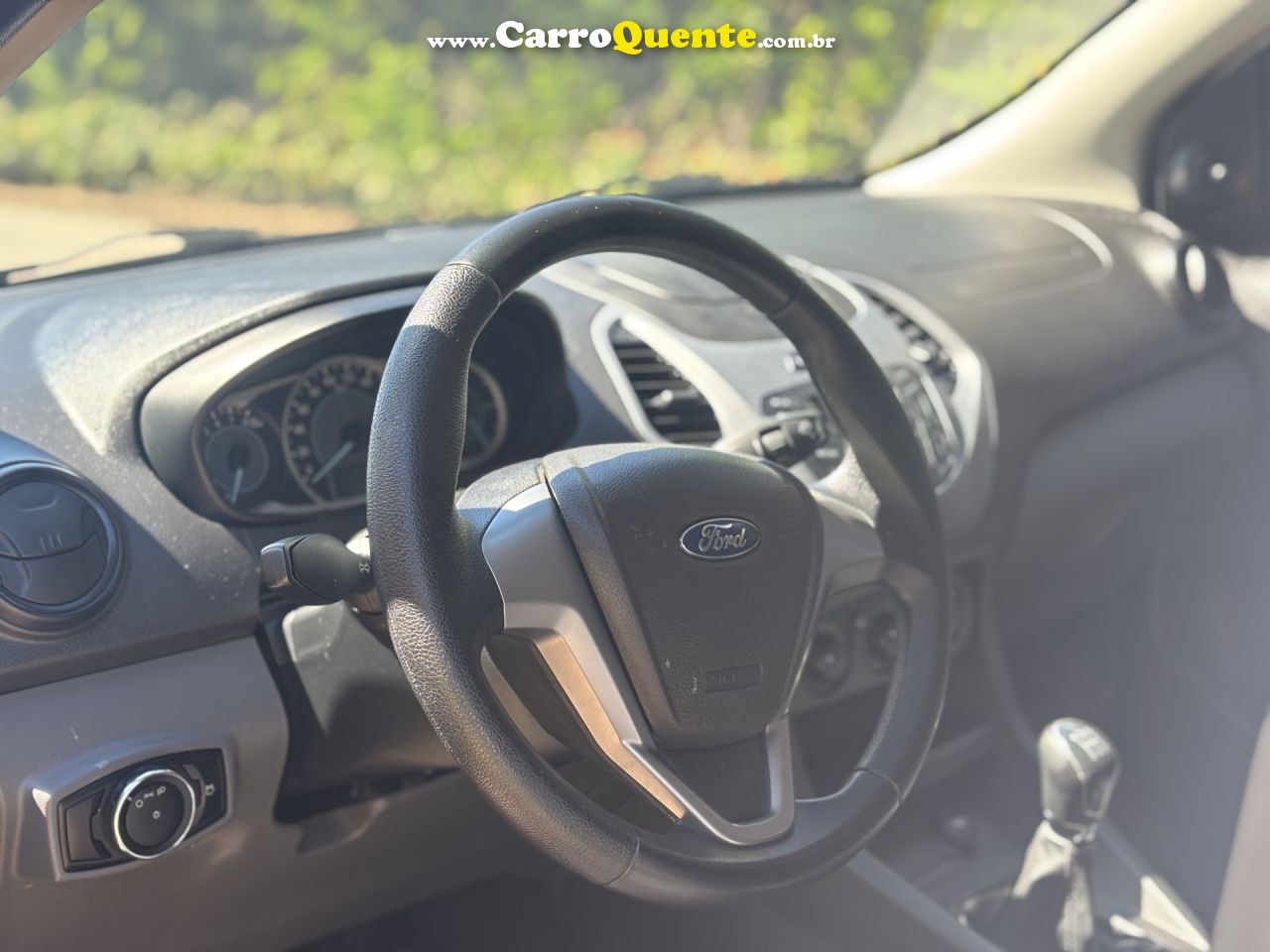 FORD   KA 1.0 SESE PLUS TIVCT FLEX 5P   BRANCO 2015 1.0 FLEX - Loja
