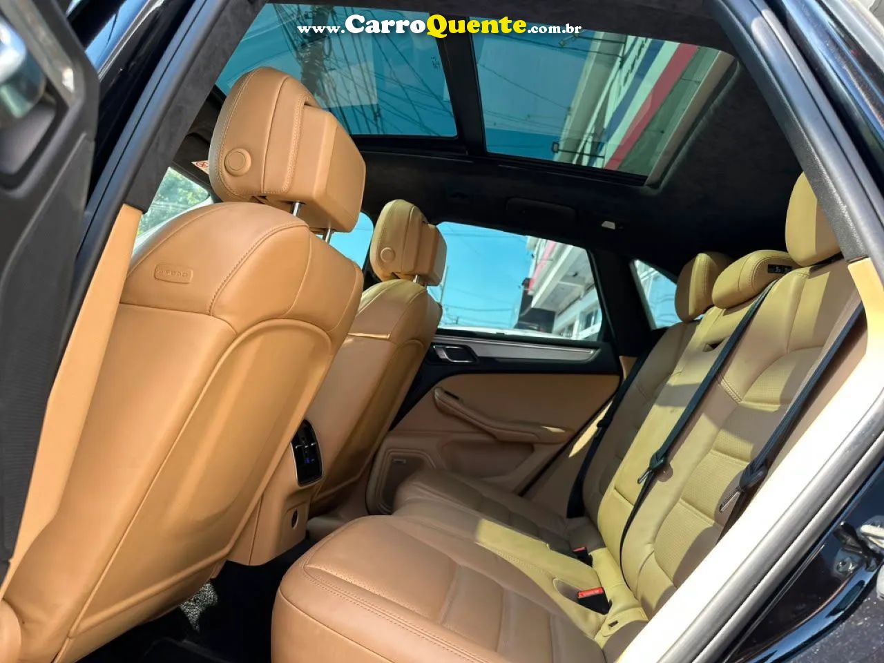 PORSCHE   MACAN TURBO 3.6 BI-TURBO 400CV   PRETO 2018 3.6 GASOLINA - Loja