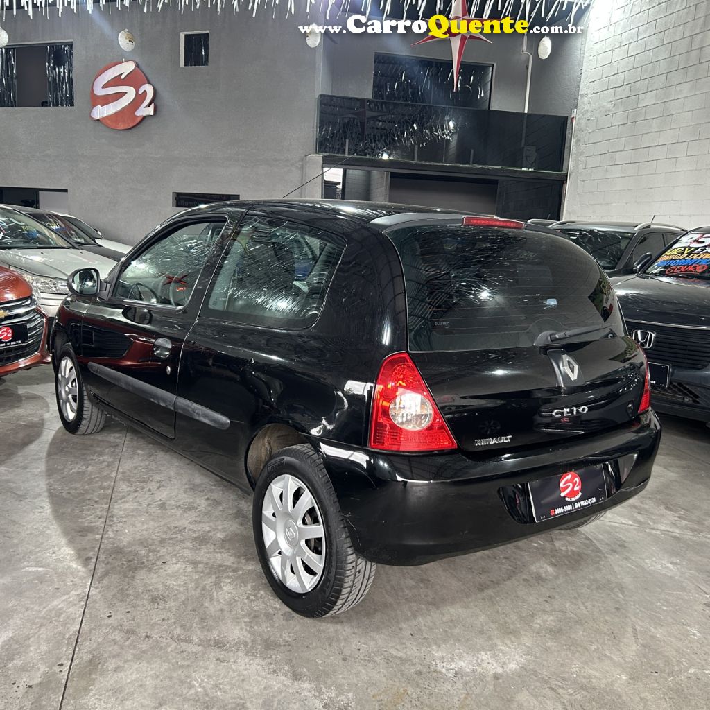 RENAULT   CLIO HI-FLEX 1.0 16V 3P   PRETO 2012 1.0 GASOLINA - Loja