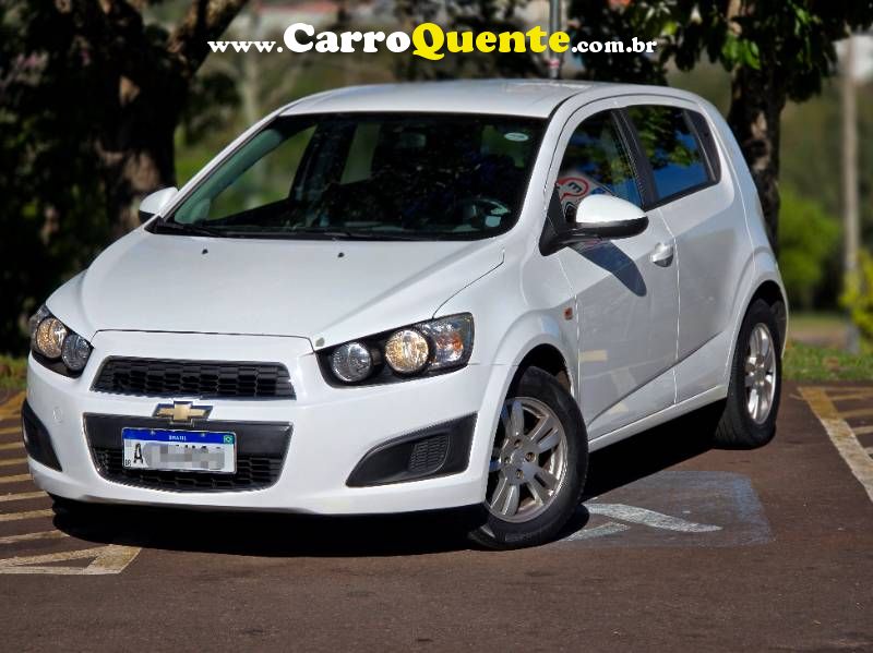 SONIC HB LT 1.6 16V FlexPower 5p Aut. 2014/2014 Chevrolet - Loja