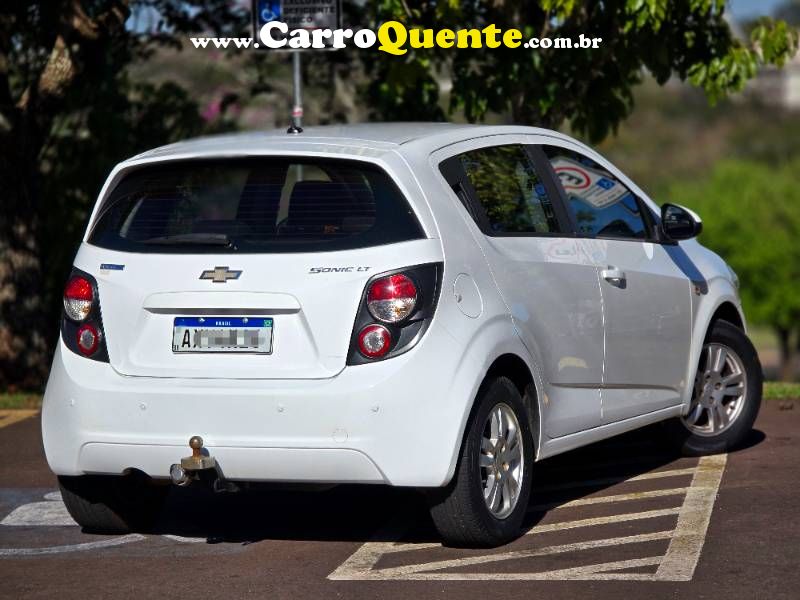 SONIC HB LT 1.6 16V FlexPower 5p Aut. 2014/2014 Chevrolet - Loja