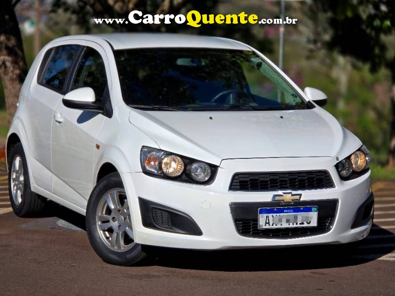 SONIC HB LT 1.6 16V FlexPower 5p Aut. 2014/2014 Chevrolet - Loja