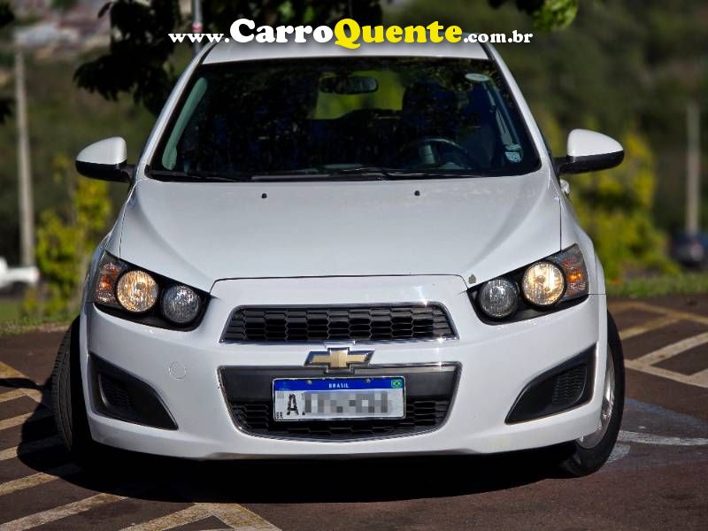 SONIC HB LT 1.6 16V FlexPower 5p Aut. 2014/2014 Chevrolet - Loja