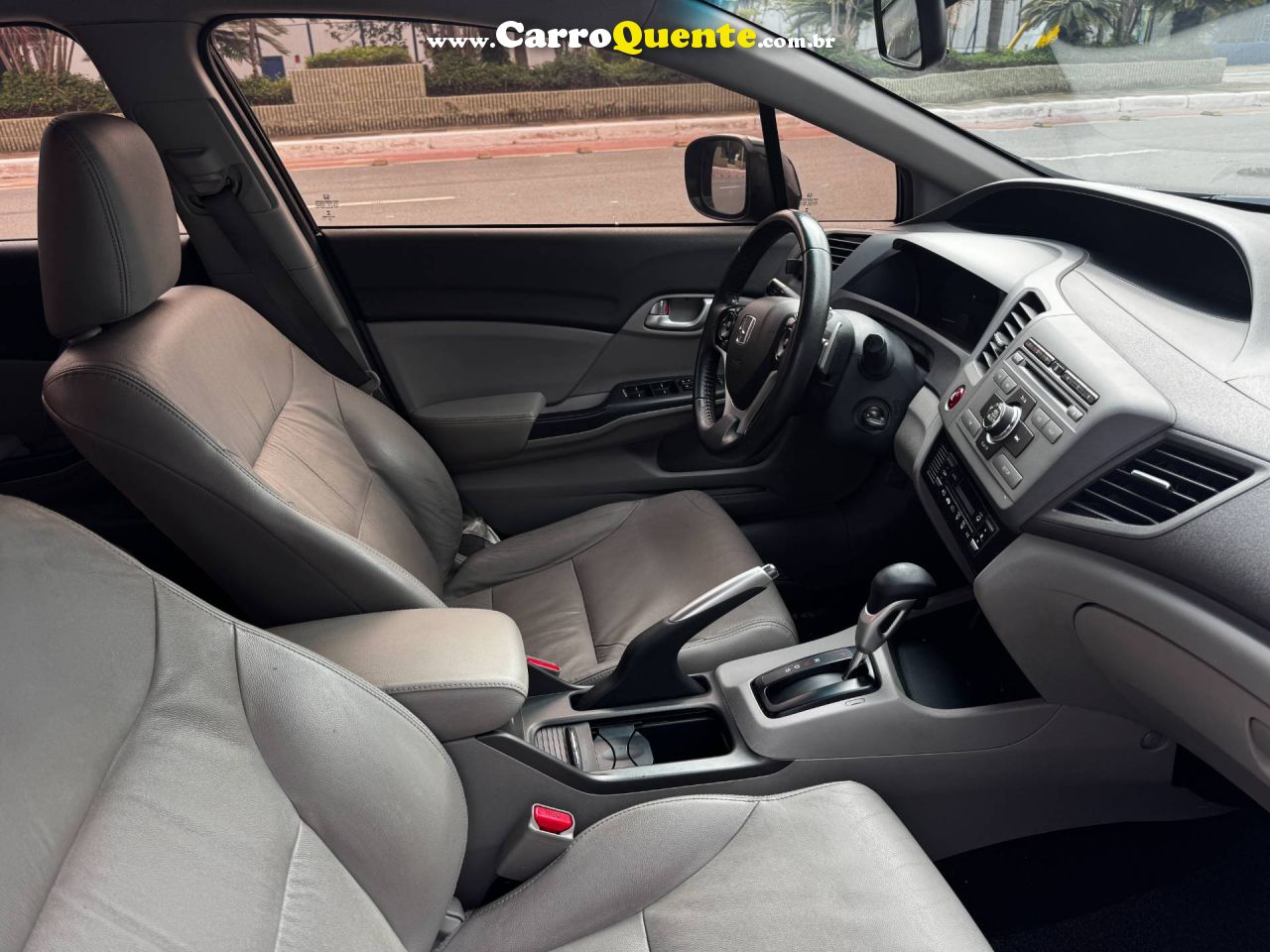 HONDA CIVIC 1.8 LXL 16V 2013 - Loja