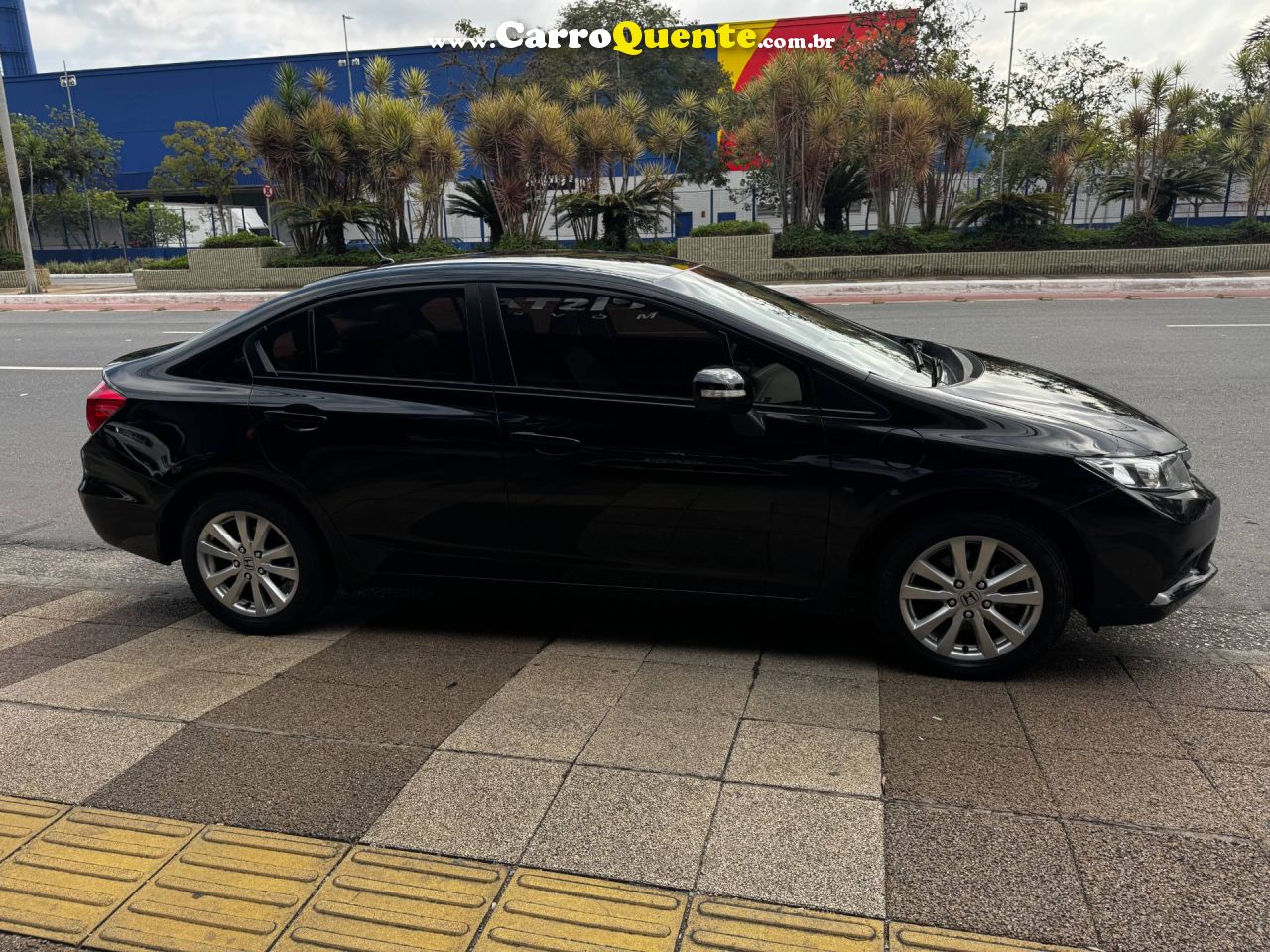 HONDA CIVIC 1.8 LXL 16V 2013 - Loja