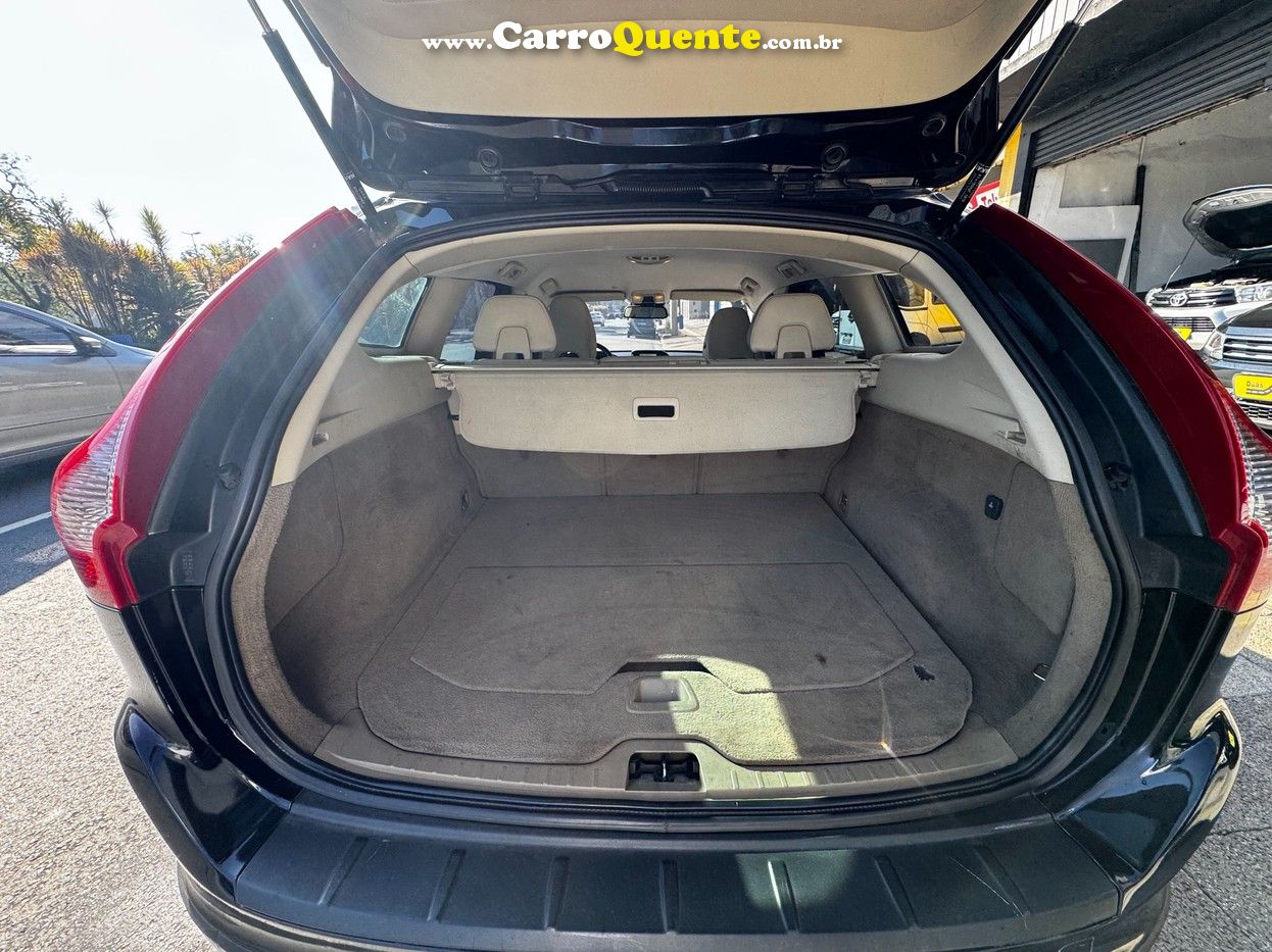 VOLVO XC60 3.0 RD AWD TURBO 2011 - Loja