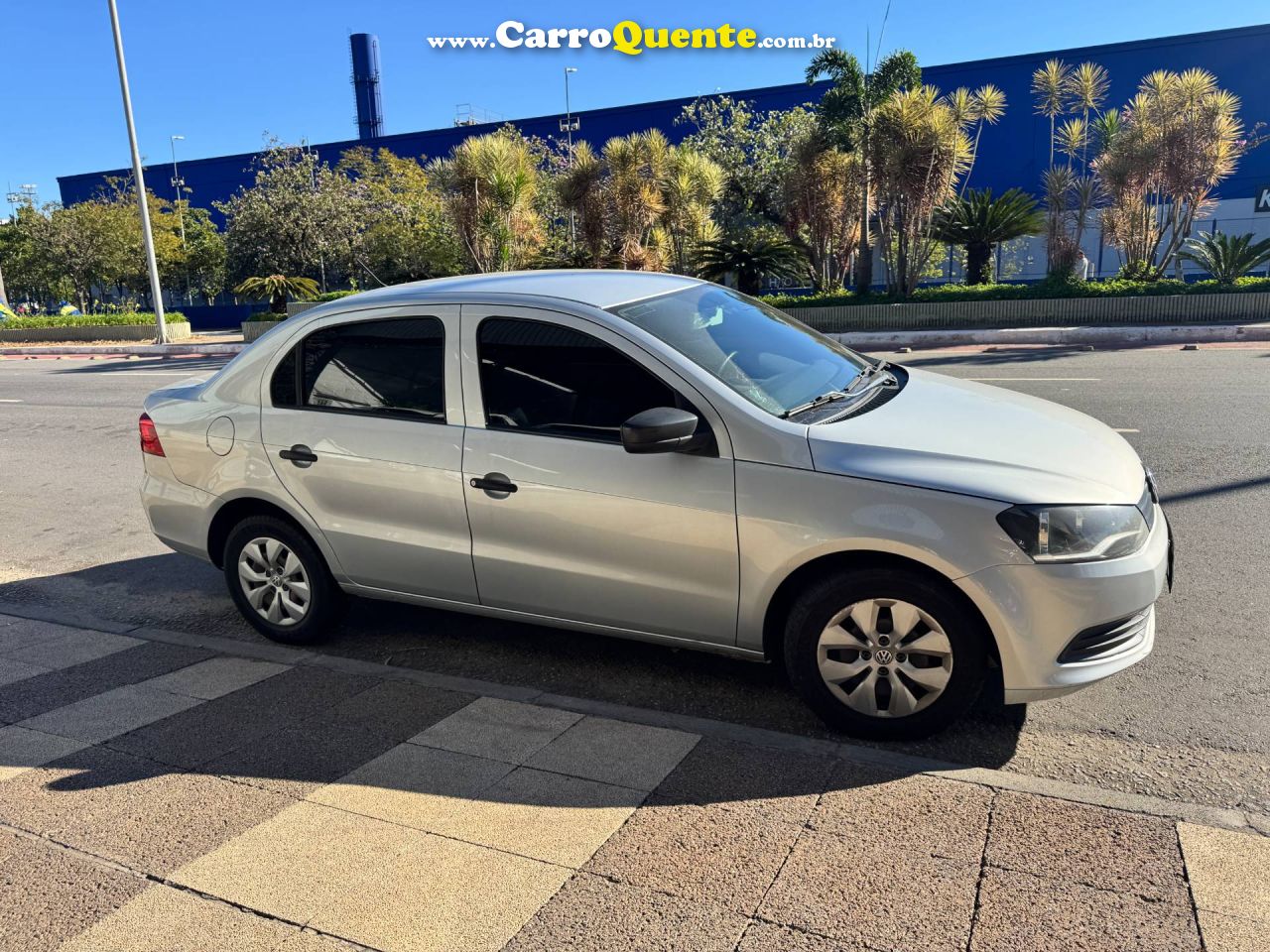 VOLKSWAGEN VOYAGE 1.0 MI TRENDLINE 8V 2015 - Loja