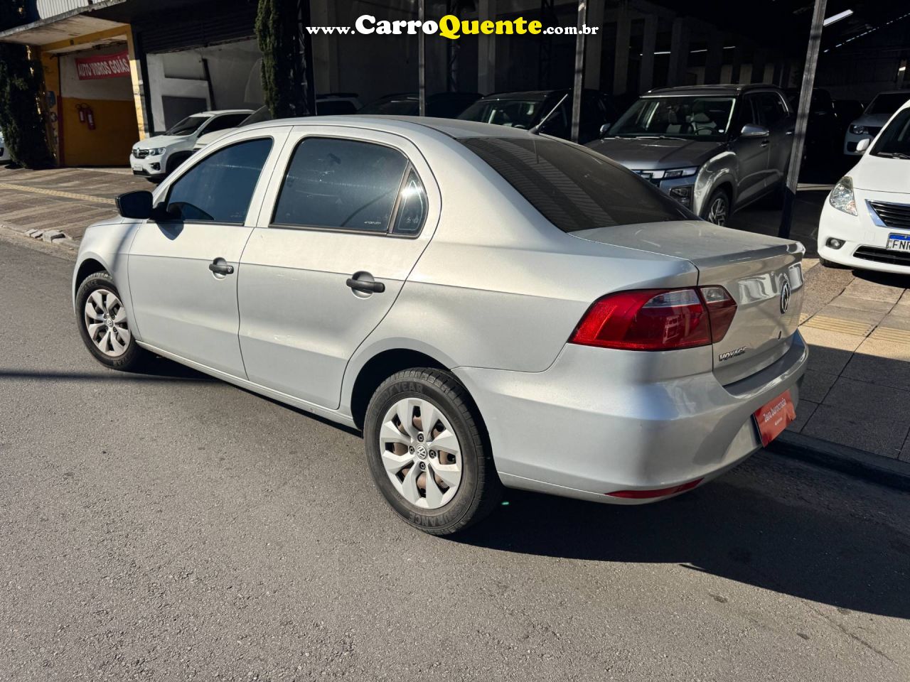 VOLKSWAGEN VOYAGE 1.0 MI TRENDLINE 8V 2015 - Loja