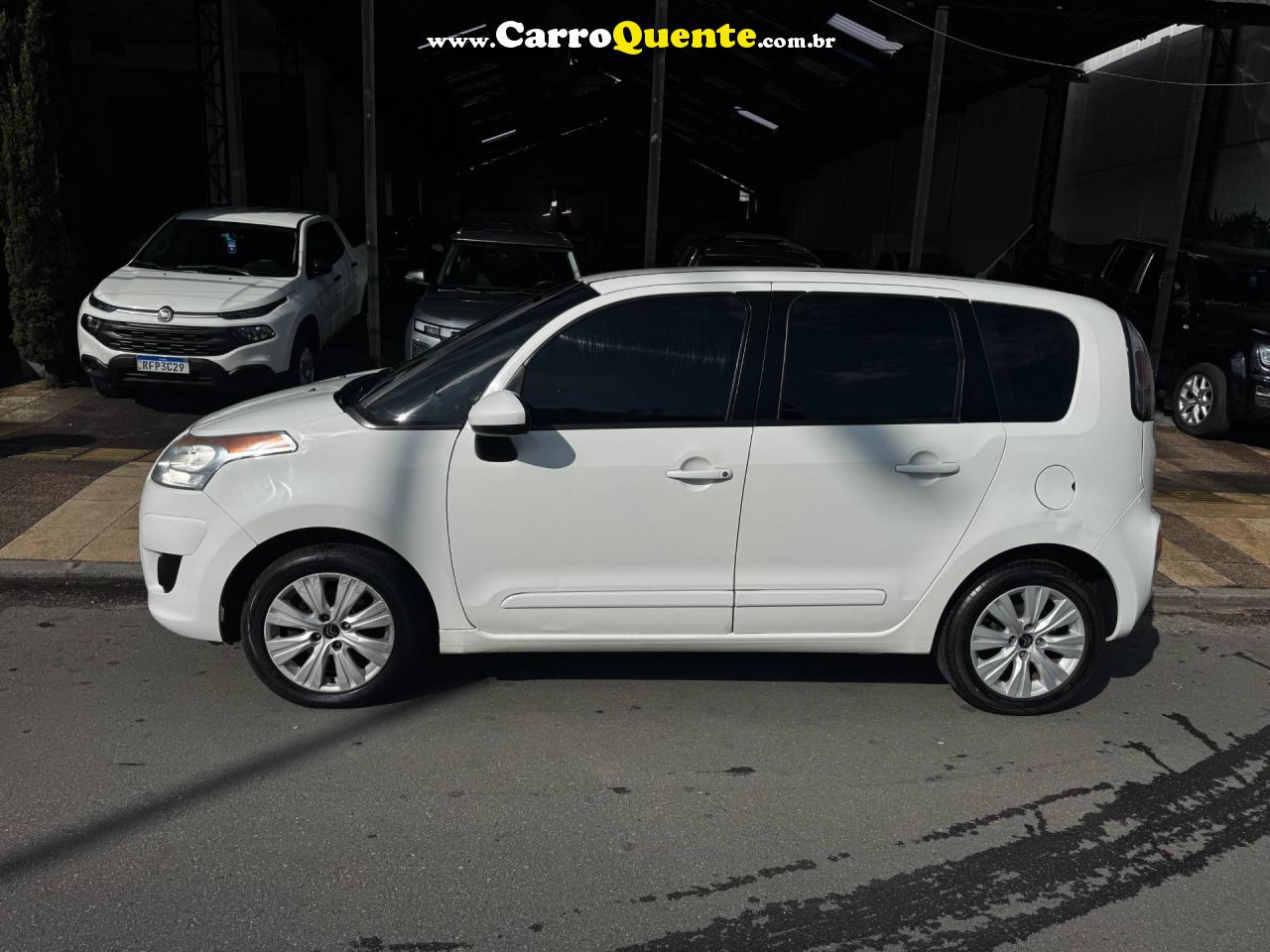 CITROEN C3 PICASSO 1.5 GLX 2014 - Loja