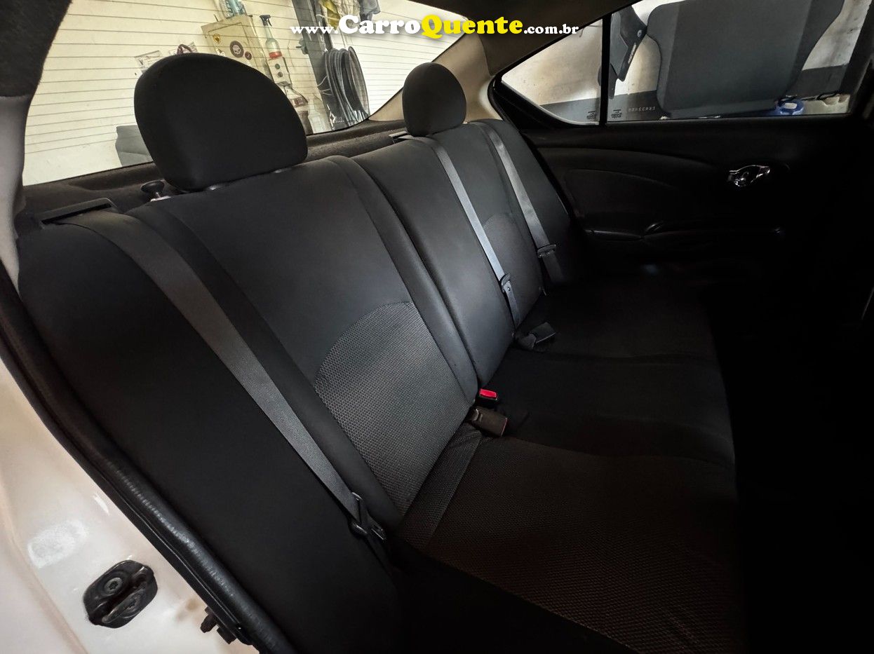 NISSAN VERSA 1.6 16V SL 2014 - Loja