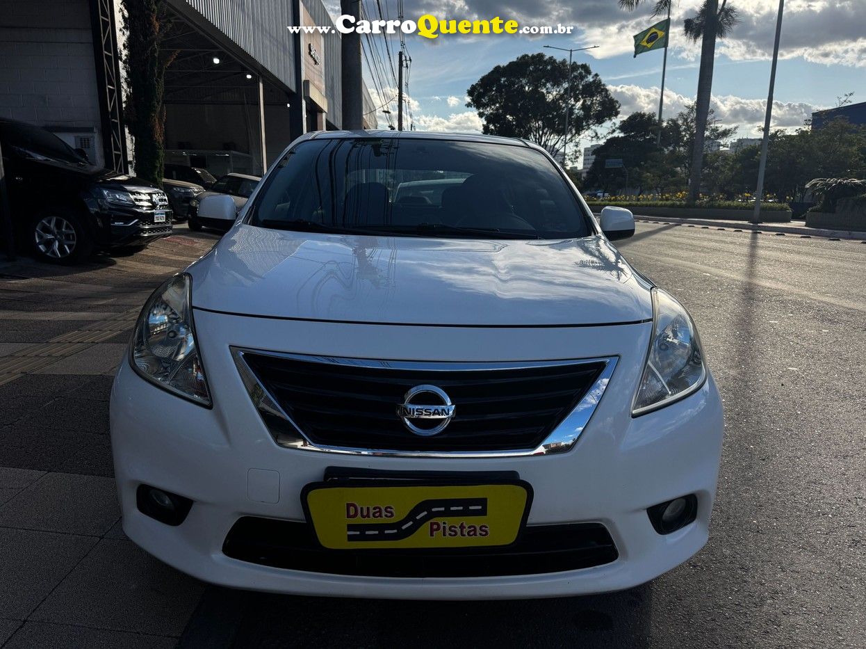 NISSAN VERSA 1.6 16V SL 2014 - Loja