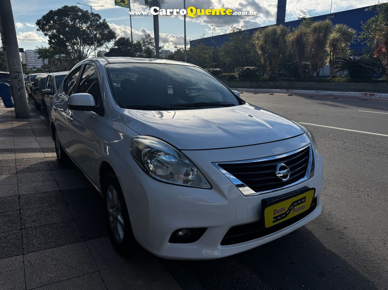 NISSAN VERSA 1.6 16V SL 2014 - Loja