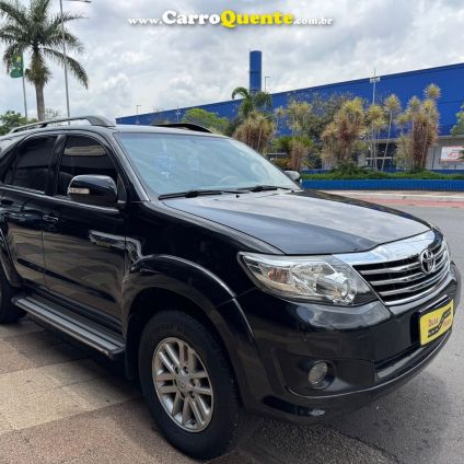 TOYOTA HILUX SW4 2.7 SR 4X2 16V 2013