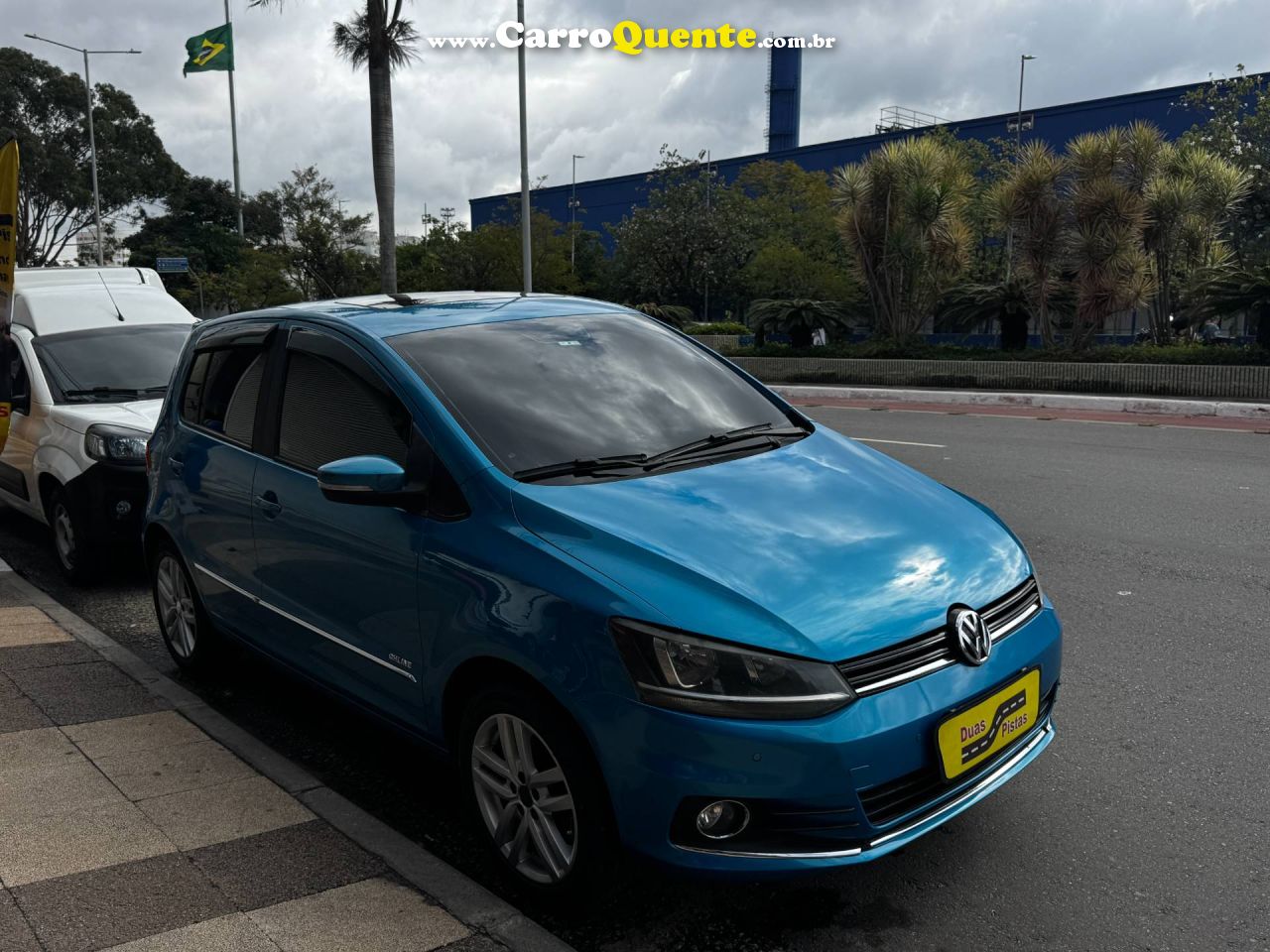 VOLKSWAGEN FOX 1.6 MSI HIGHLINE 16V 2015 - Loja
