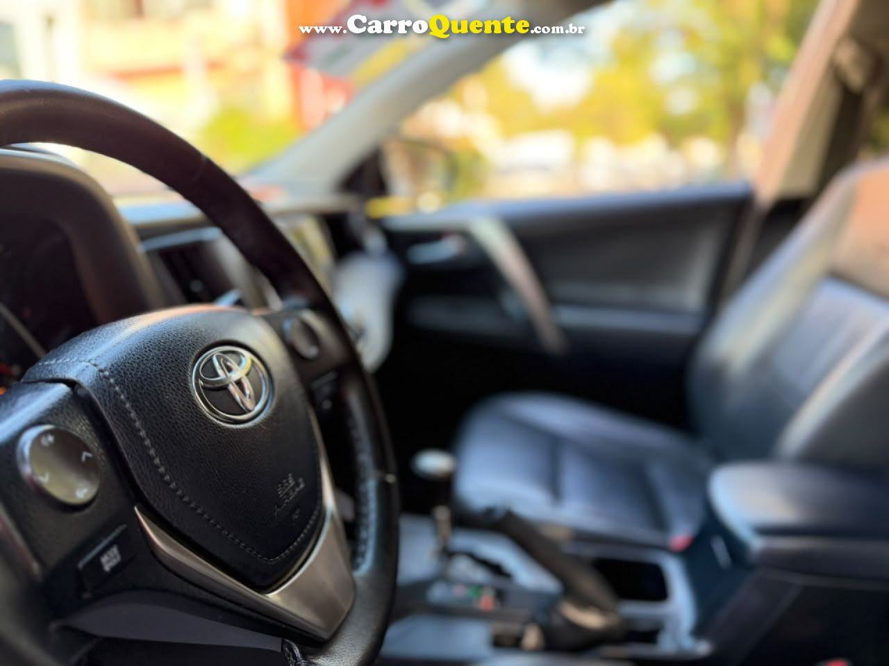 TOYOTA   RAV4 2.0 4X2 16V AUT.   BRANCO 2013 2.0 GASOLINA - Loja