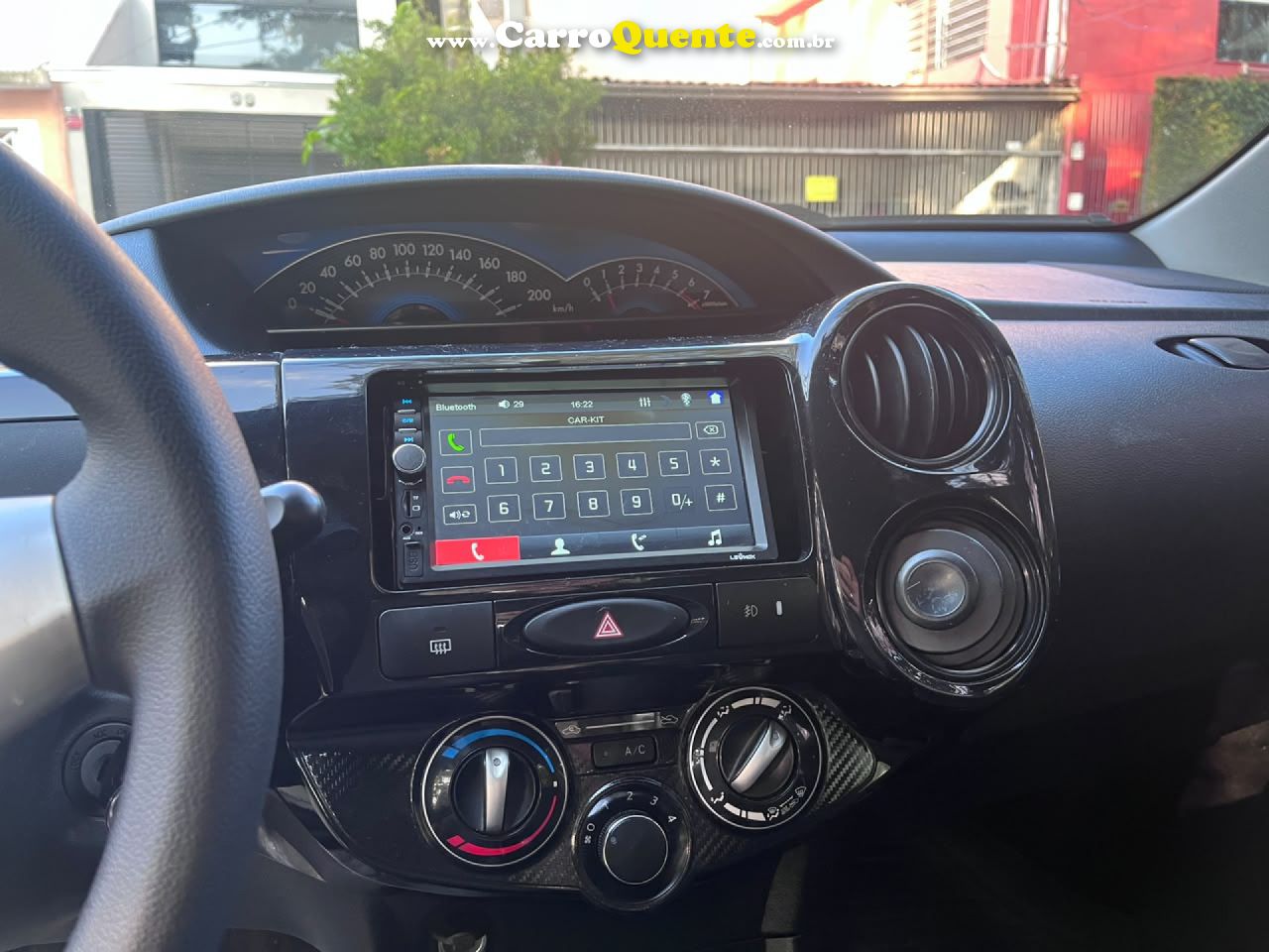 TOYOTA   ETIOS 1.3 FLEX 16V 5P MEC.   PRATA 2014 1.3 FLEX - Loja