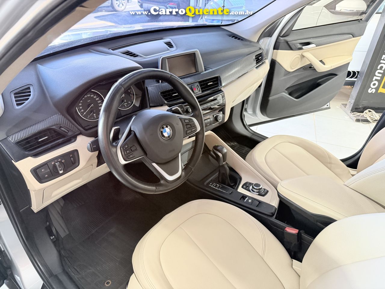 BMW   X1 SDRIVE 20I 2.02.0 TB ACTI.FLEX AUT.   BRANCO 2016 2.0 FLEX - Loja
