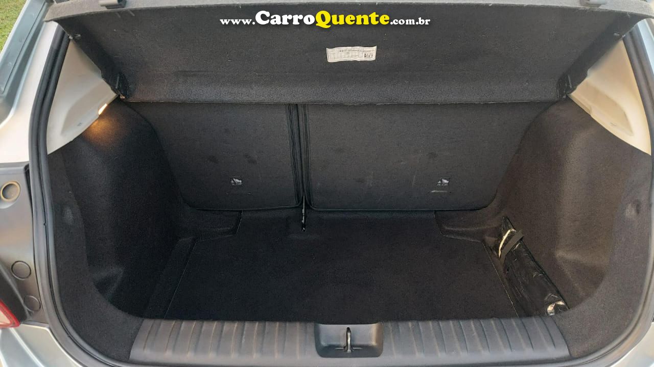 CHEVROLET   ONIX HATCH LT 1.0 8V FLEXPOWER 5P MEC.   PRATA 2025 1.0 FLEX - Loja